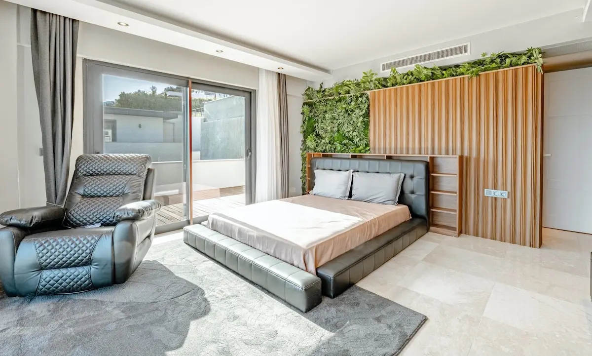 Bedroom